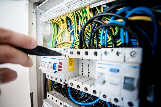 Professioneel elektrawerk